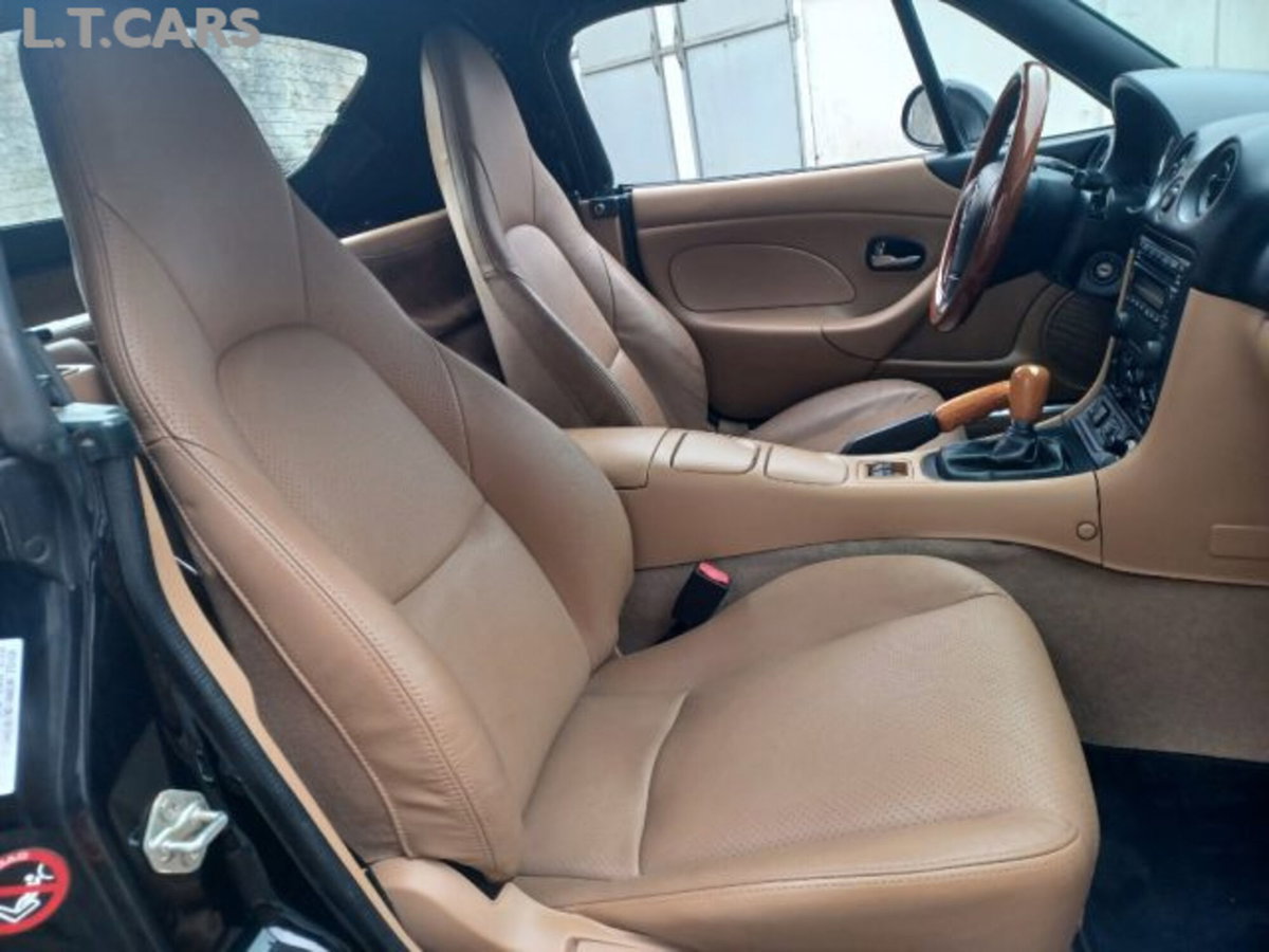 Mazda MX-5 1.6i 16V cat (10)
