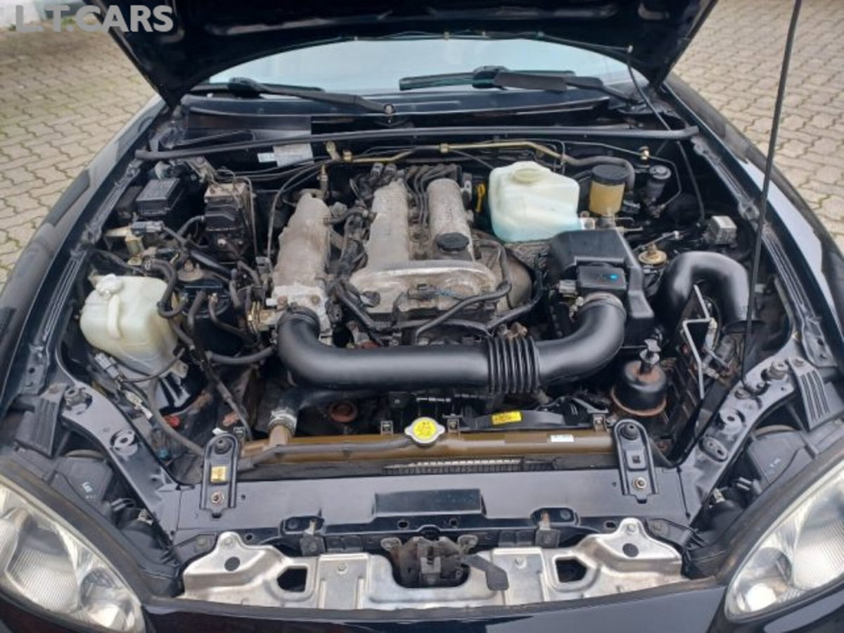 Mazda MX-5 1.6i 16V cat (12)