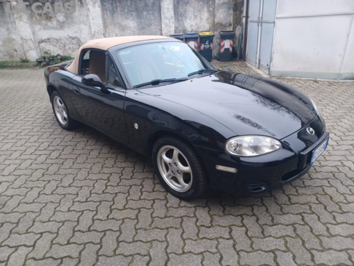 Mazda MX-5 1.6i 16V cat (3)