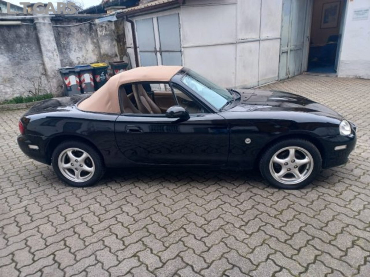 Mazda MX-5 1.6i 16V cat (4)