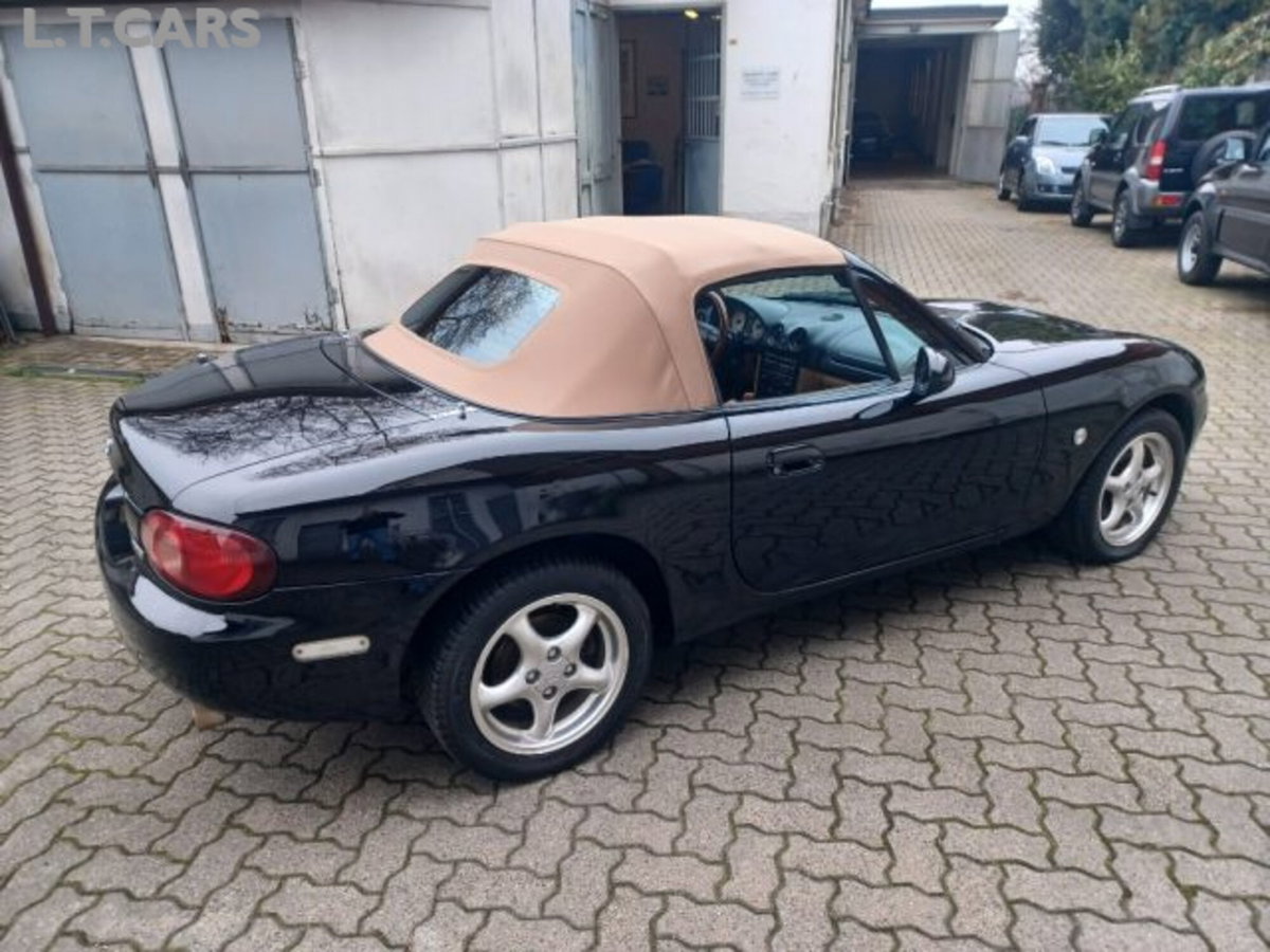 Mazda MX-5 1.6i 16V cat (5)