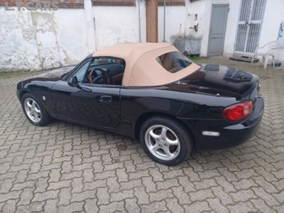 Mazda MX-5 1.6i 16V cat (7)
