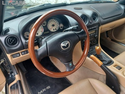 Mazda MX-5 1.6i 16V cat (9)