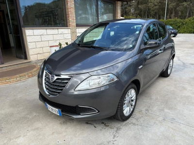 Lancia Ypsilon 1.3 MJT 16V 95 CV 5 porte S&S Silver usata