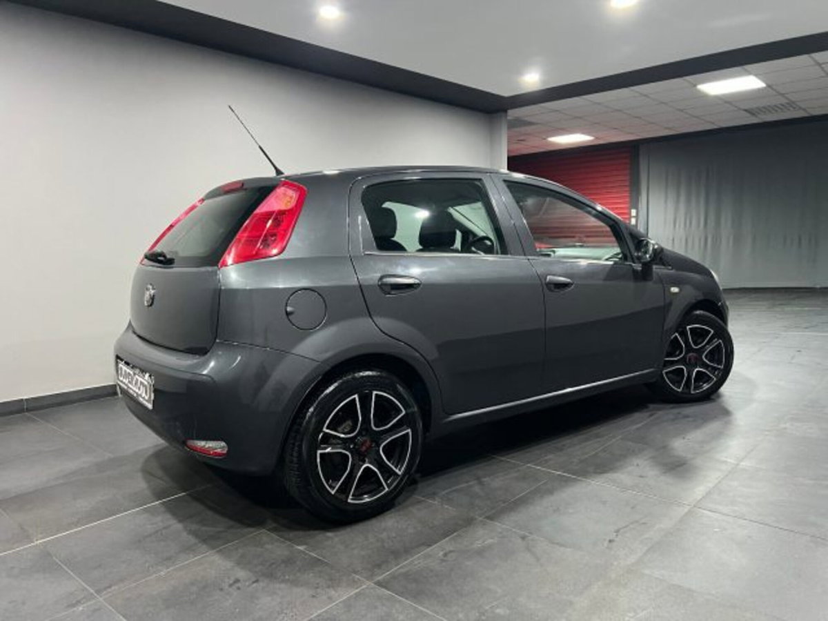 Fiat Punto 1.3 MJT II S&S 95 CV 5 porte Lounge (4)