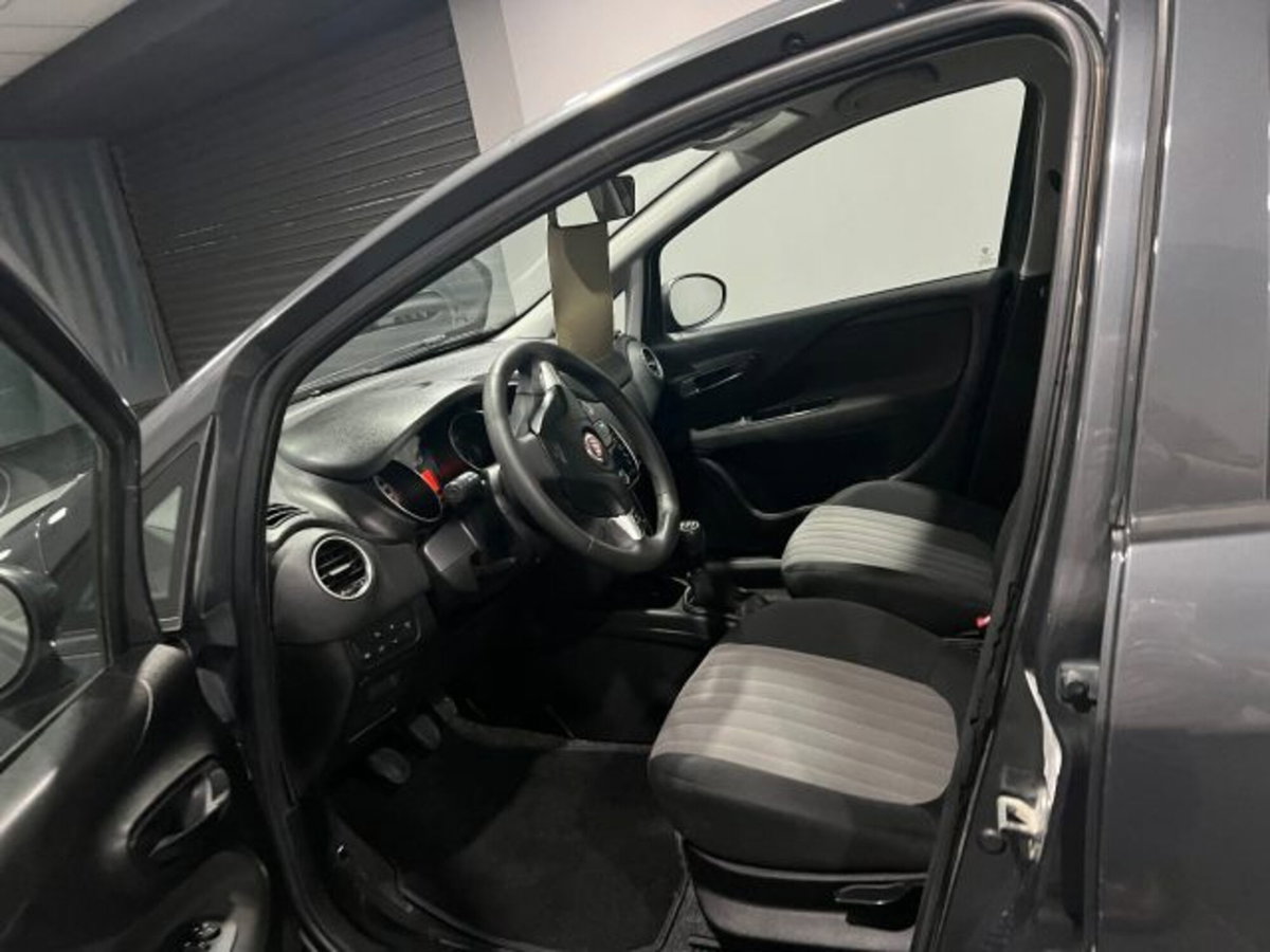 Fiat Punto 1.3 MJT II S&S 95 CV 5 porte Lounge (7)