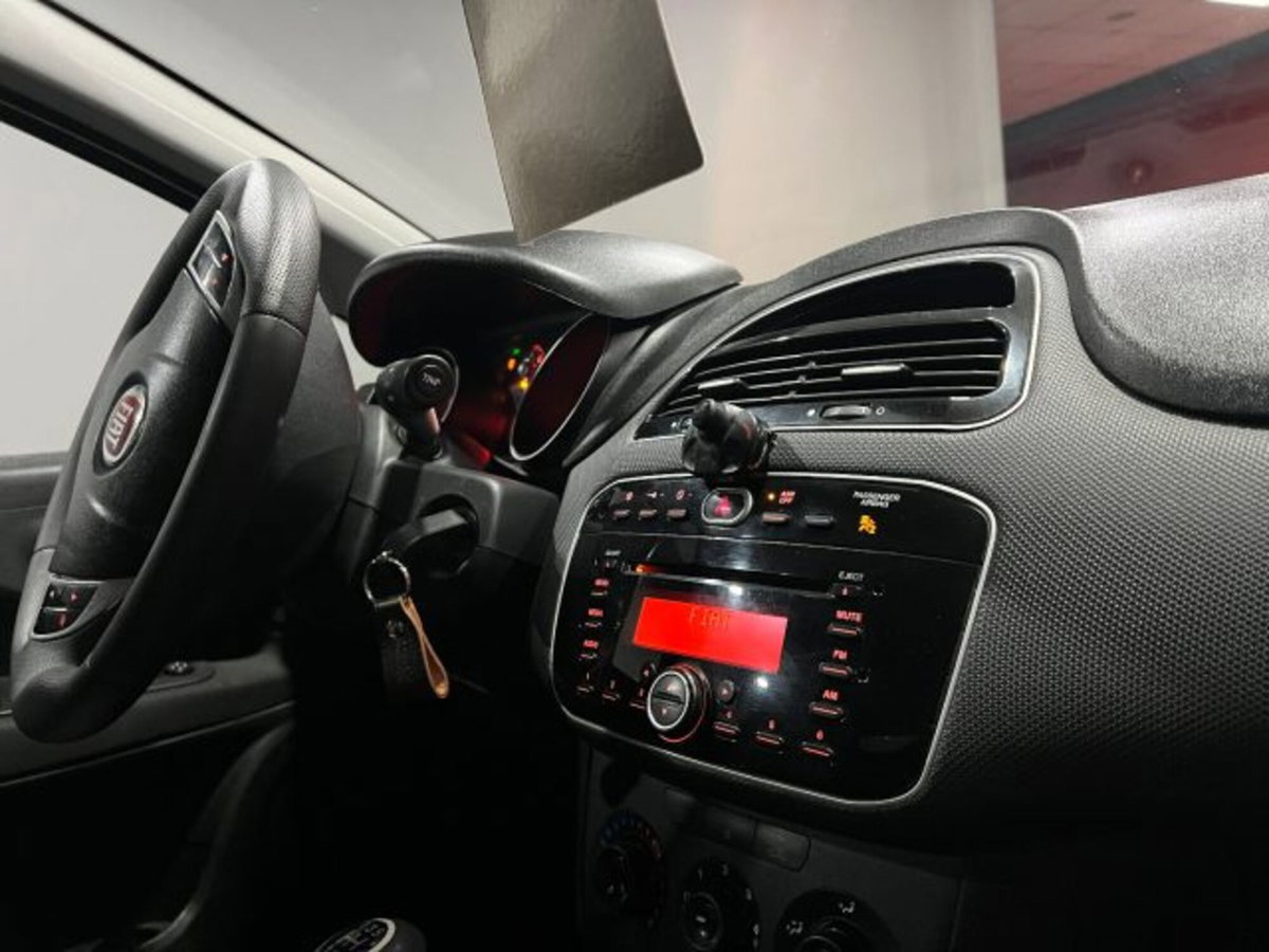 Fiat Punto 1.3 MJT II S&S 95 CV 5 porte Lounge (8)