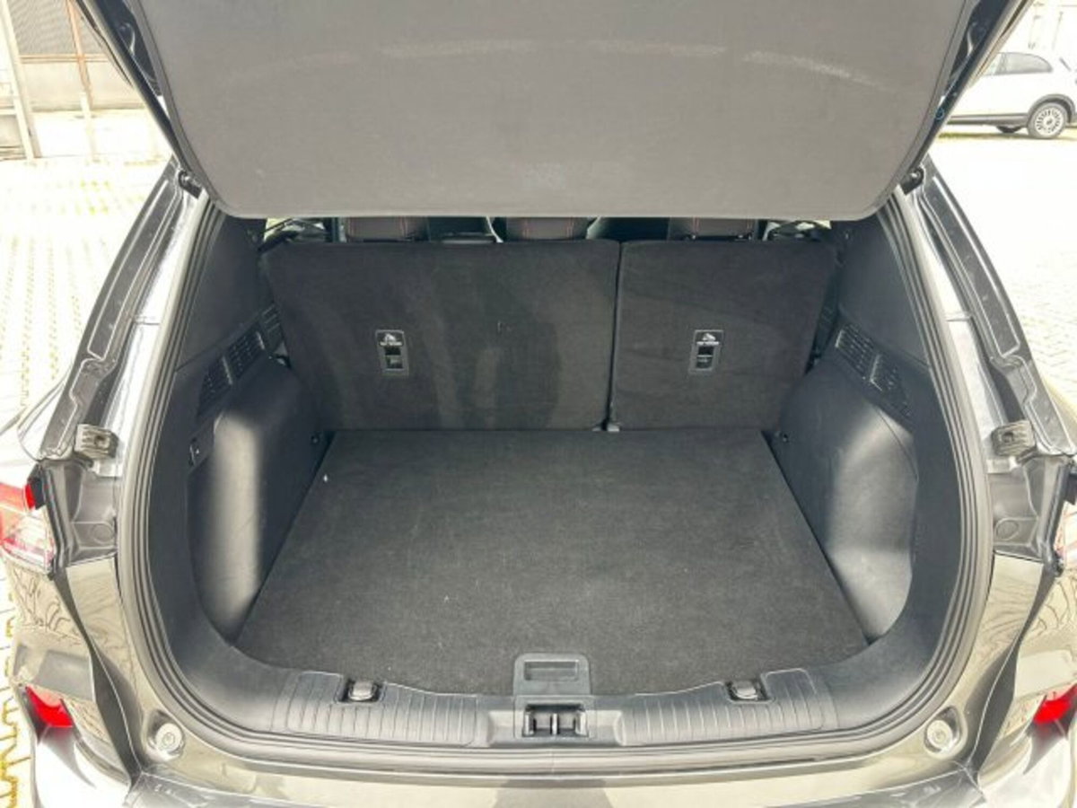 Ford Kuga 1.5 EcoBlue 120 CV 2WD ST-Line (16)