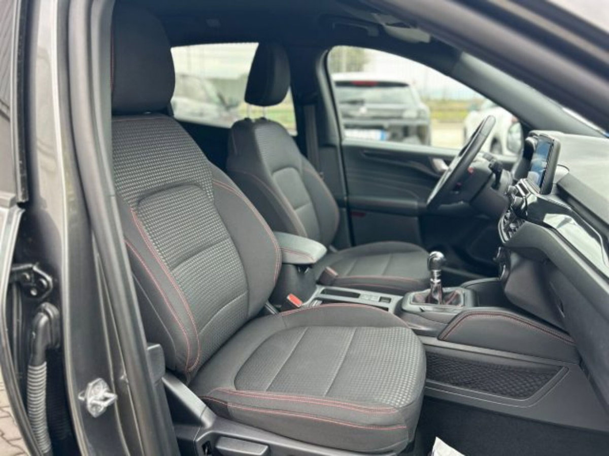 Ford Kuga 1.5 EcoBlue 120 CV 2WD ST-Line (20)