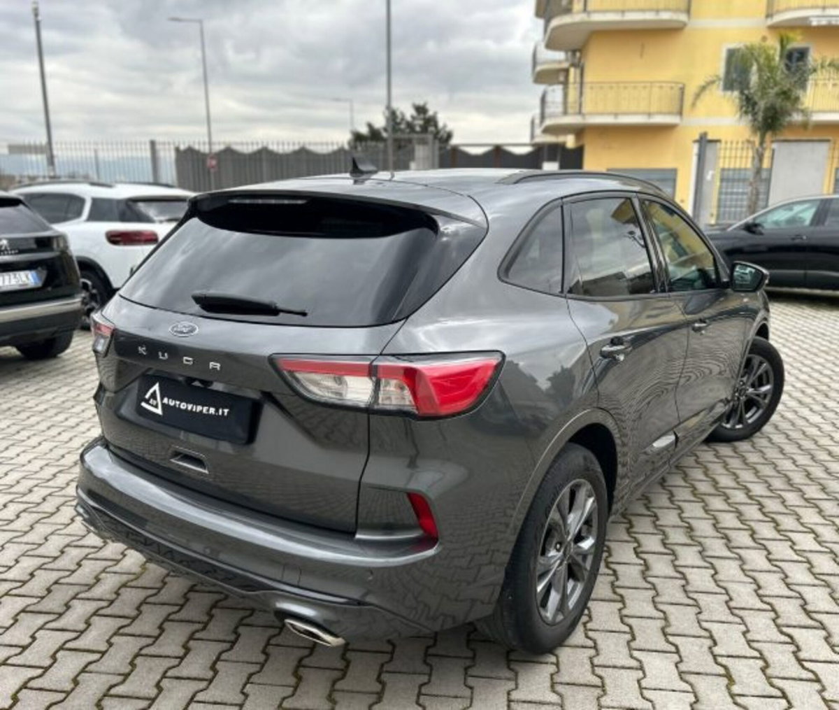 Ford Kuga 1.5 EcoBlue 120 CV 2WD ST-Line (6)