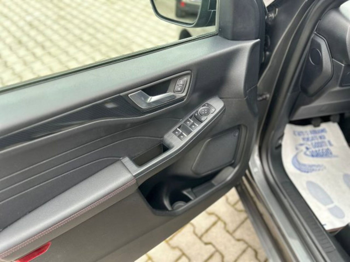 Ford Kuga 1.5 EcoBlue 120 CV 2WD ST-Line (7)