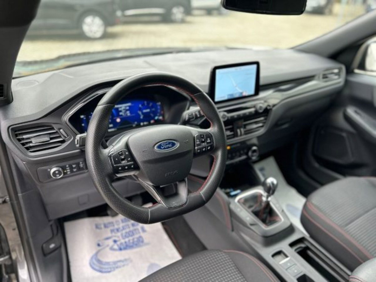 Ford Kuga 1.5 EcoBlue 120 CV 2WD ST-Line (8)