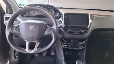 Peugeot 208 100 5 porte Allure (6)