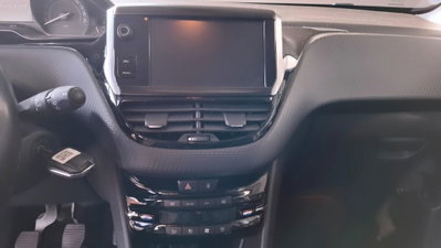 Peugeot 208 100 5 porte Allure (7)