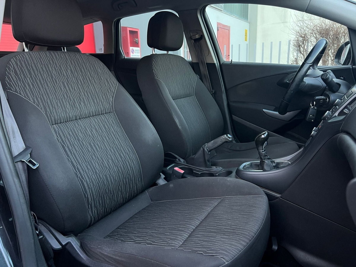 Opel Astra Station Wagon 1.7 CDTI 110CV Sports Cosmo (11)