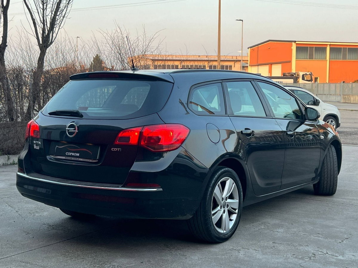 Opel Astra Station Wagon 1.7 CDTI 110CV Sports Cosmo (6)