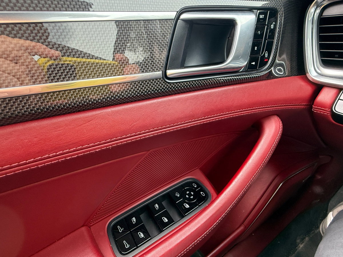Porsche Panamera 4.0 Turbo Executive (17)