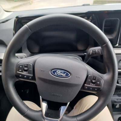 Ford Tourneo Courier 1.0 EcoBoost 100 CV Titanium (13)