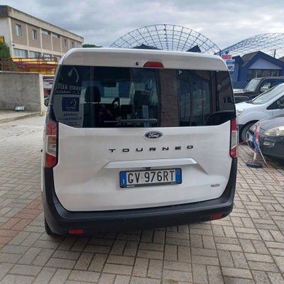 Ford Tourneo Courier 1.0 EcoBoost 100 CV Titanium (16)
