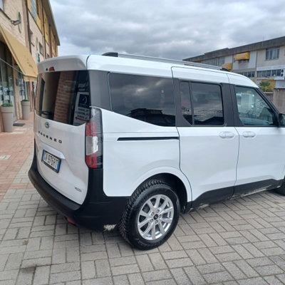 Ford Tourneo Courier 1.0 EcoBoost 100 CV Titanium (5)