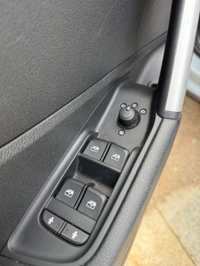 Audi Q2 Q2 35 TFSI S tronic Business (9)