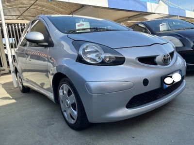 Toyota Aygo 1.0 12V VVT-i 5 porte Sol usata