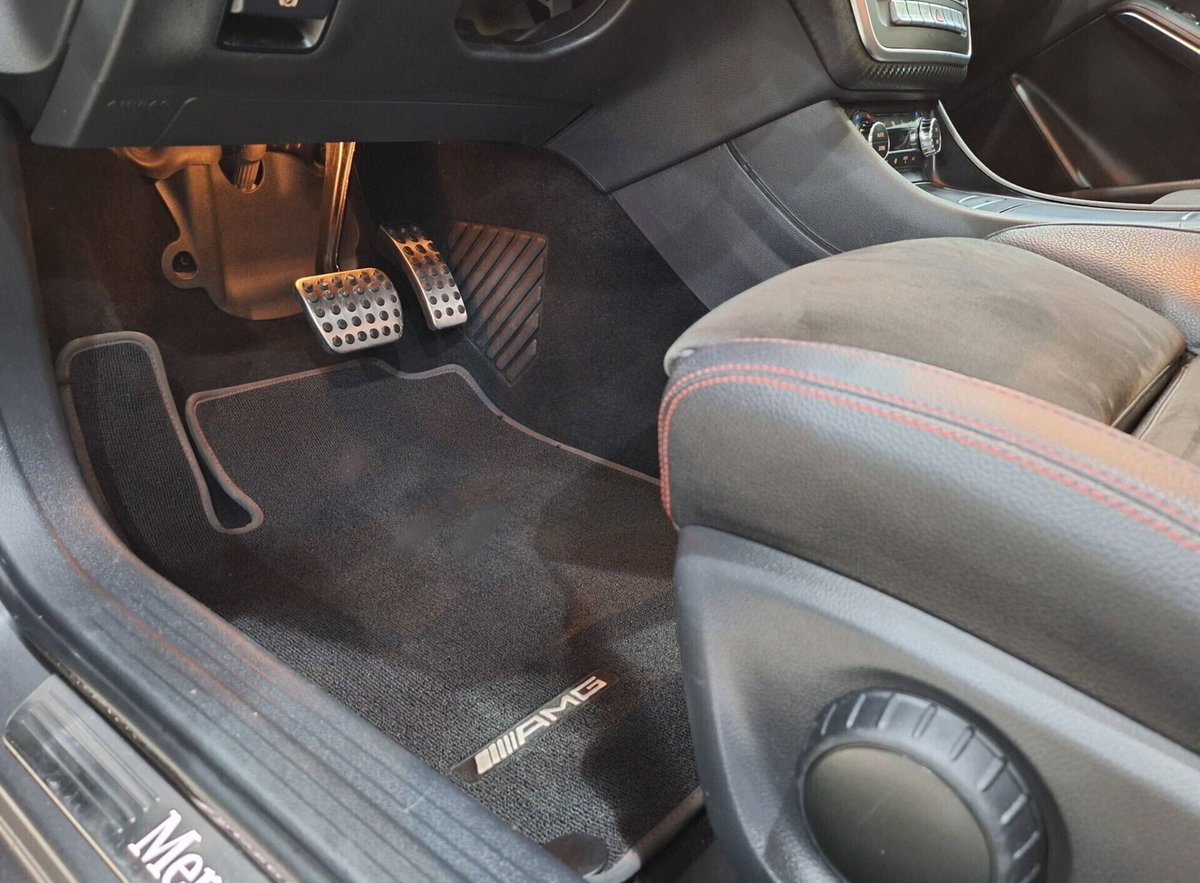 Mercedes-Benz Classe A 200 CDI Automatic Night Edition (15)