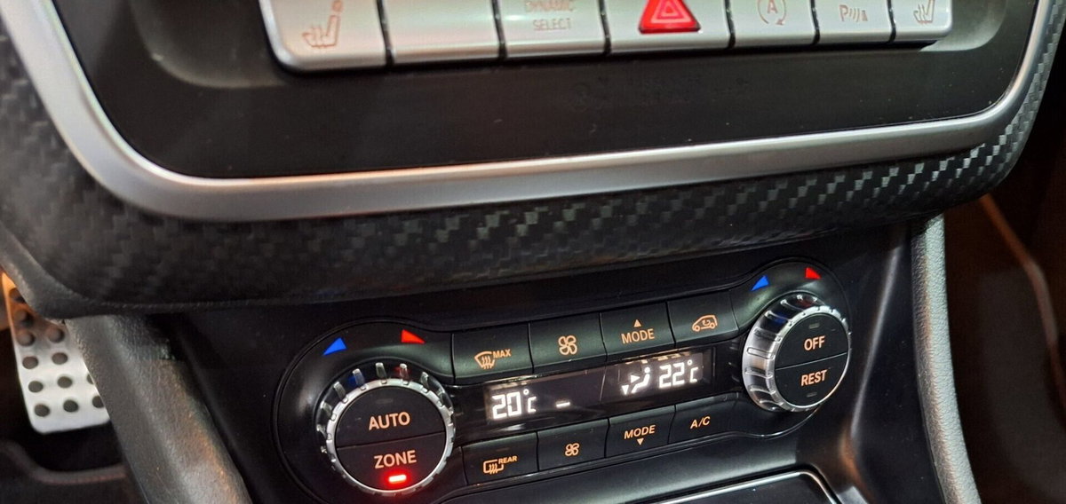 Mercedes-Benz Classe A 200 CDI Automatic Night Edition (19)