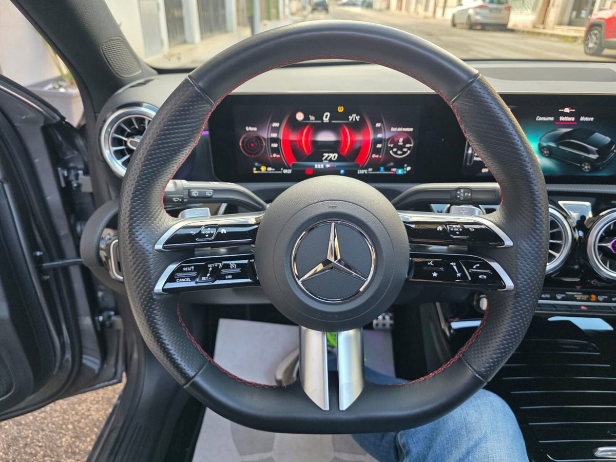 Mercedes-Benz Classe A 180 d Automatic Premium (17)