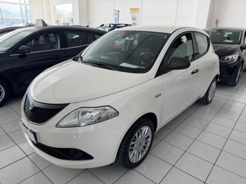 Lancia Ypsilon 1.2 69 CV 5 porte Elefantino Blu