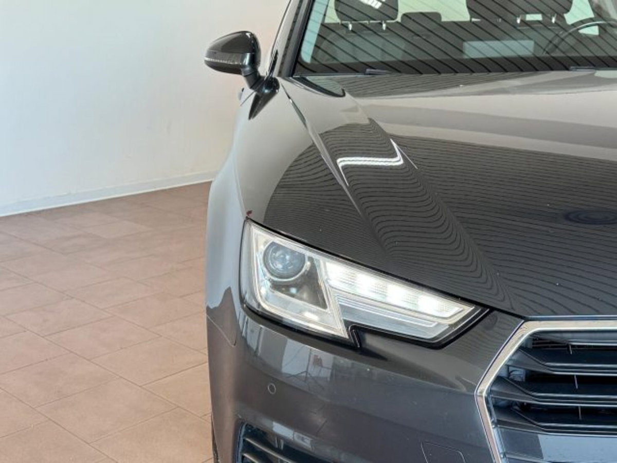 Audi A4 Avant 2.0 TDI 150 CV ultra S tronic Business (14)