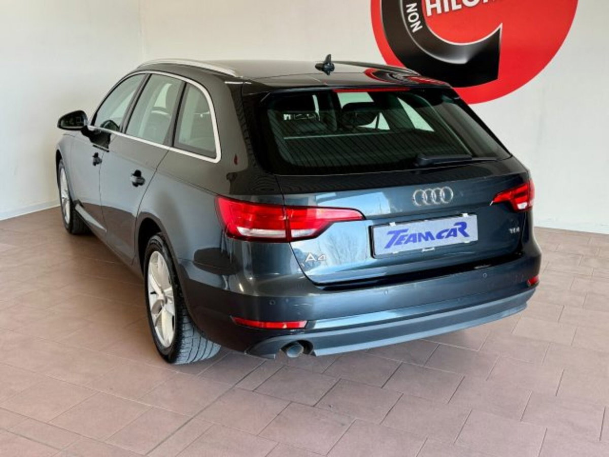 Audi A4 Avant 2.0 TDI 150 CV ultra S tronic Business (19)
