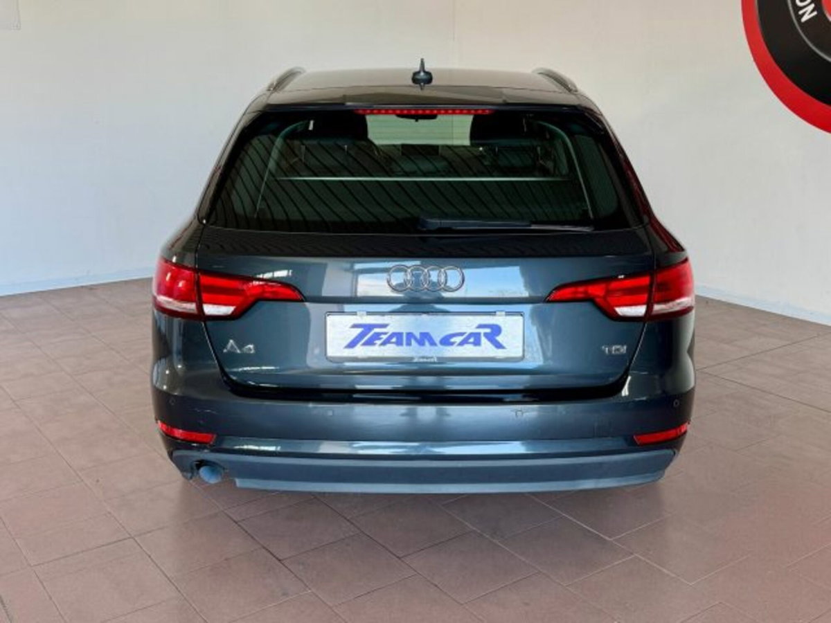 Audi A4 Avant 2.0 TDI 150 CV ultra S tronic Business (4)