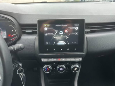 Renault Clio Full Hybrid E-Tech 140 CV 5 porte Zen (12)