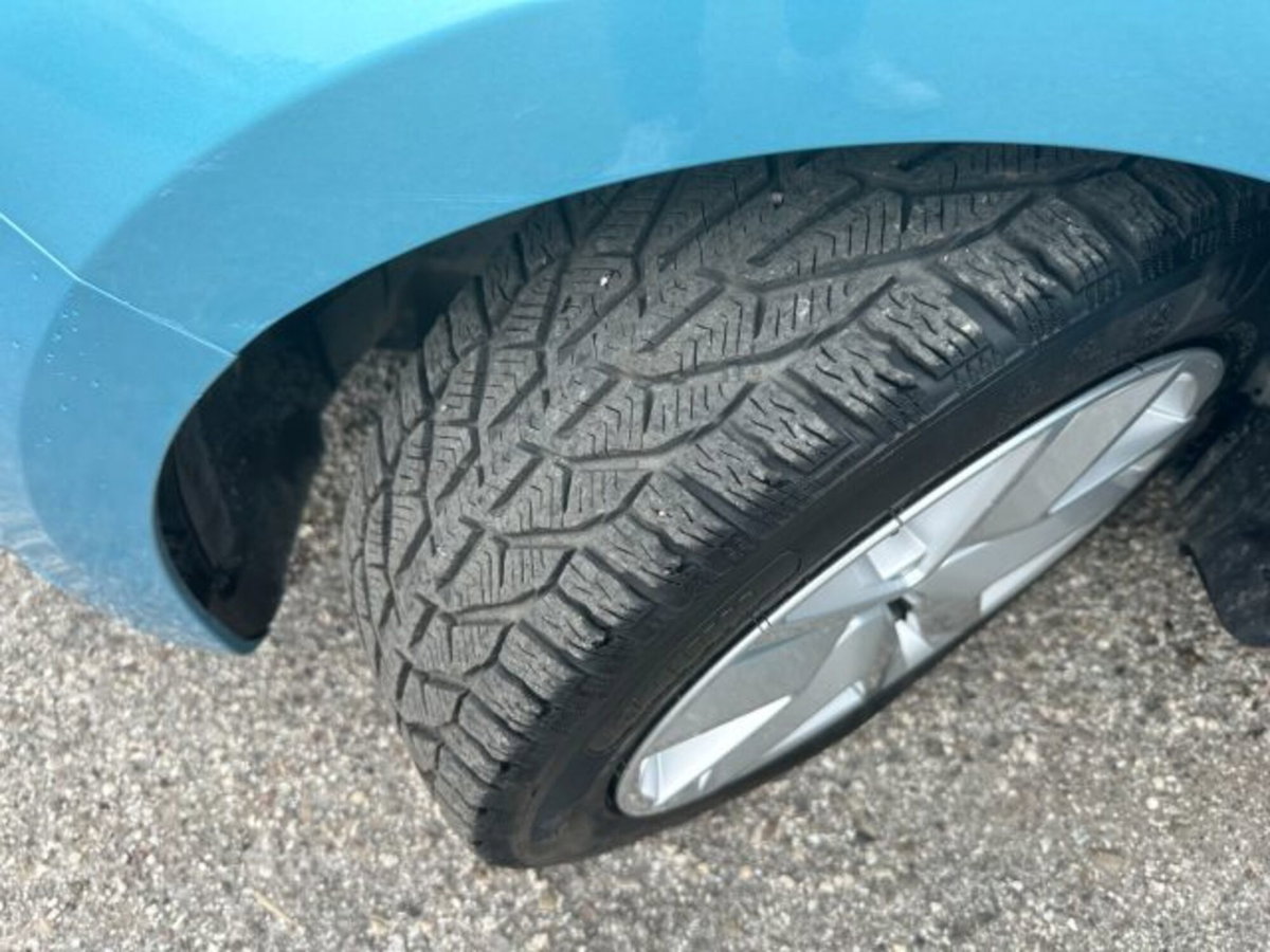Renault Clio Full Hybrid E-Tech 140 CV 5 porte Zen (15)