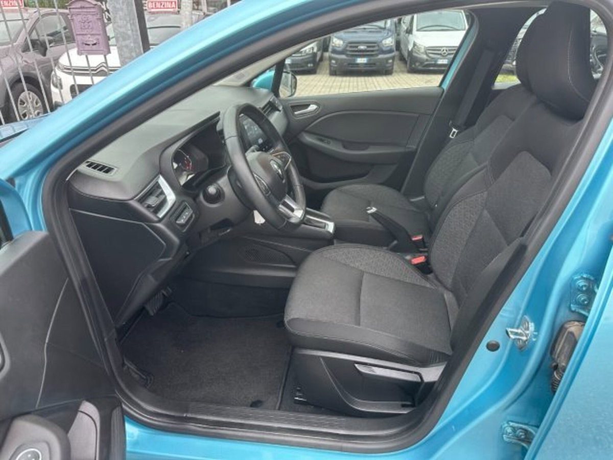 Renault Clio Full Hybrid E-Tech 140 CV 5 porte Zen (6)