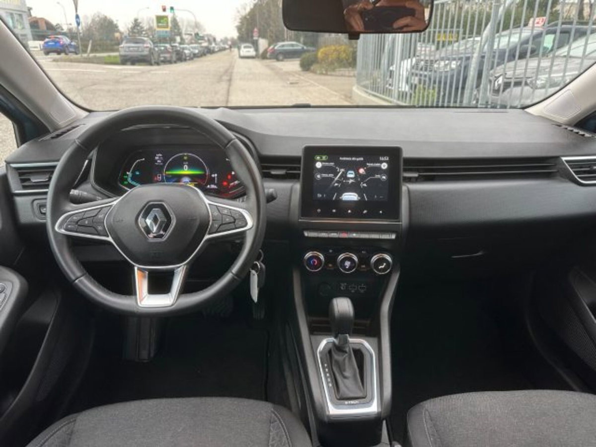 Renault Clio Full Hybrid E-Tech 140 CV 5 porte Zen (8)