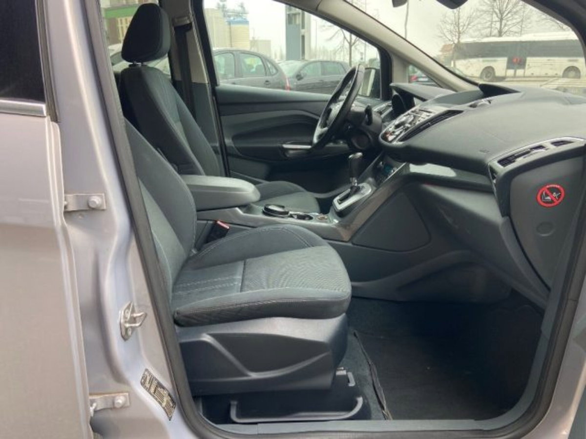 Ford C-Max 2.0 TDCi 115CV Powershift Titanium (13)