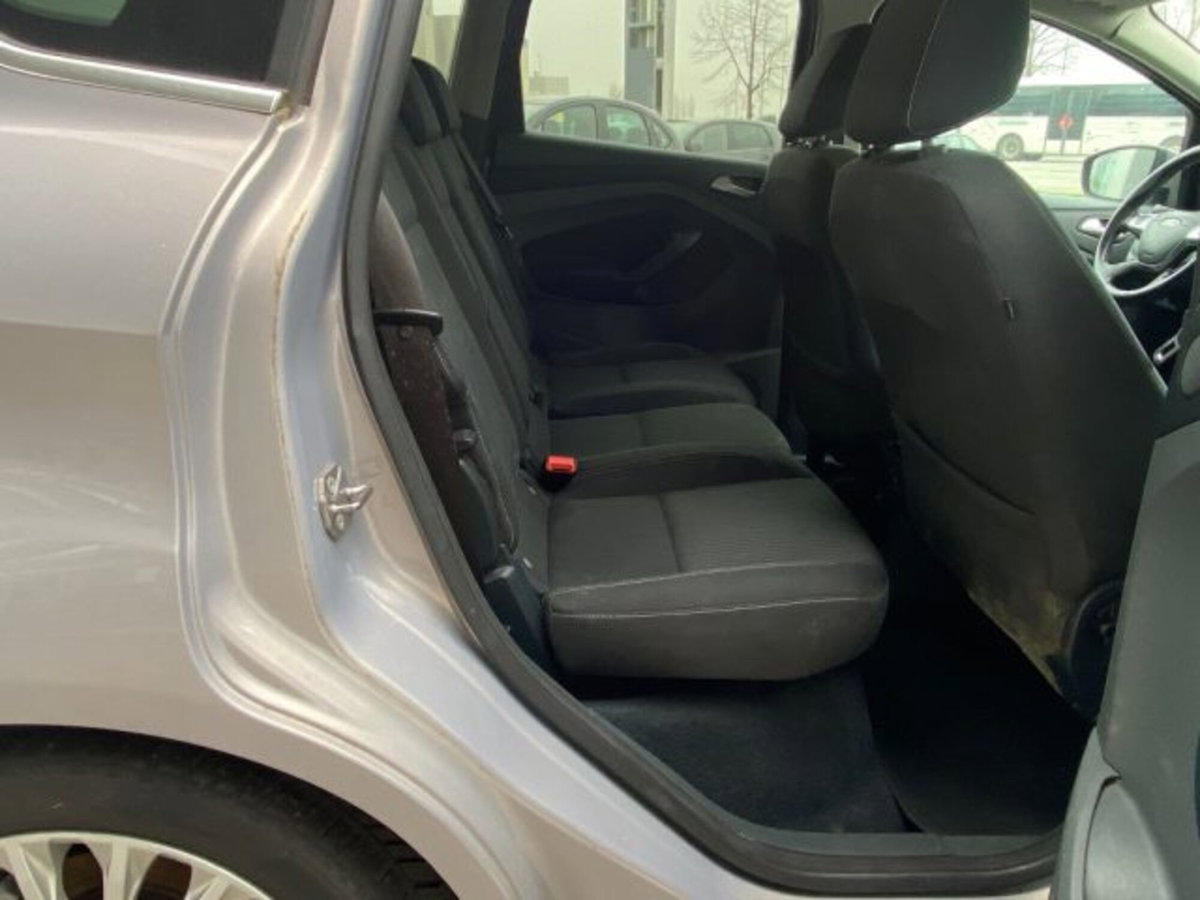 Ford C-Max 2.0 TDCi 115CV Powershift Titanium (15)