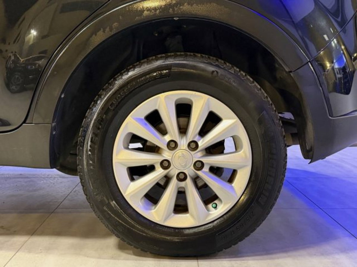 Ssangyong Korando 2.0 e-XDi 149 CV 2WD MT Plus (8)