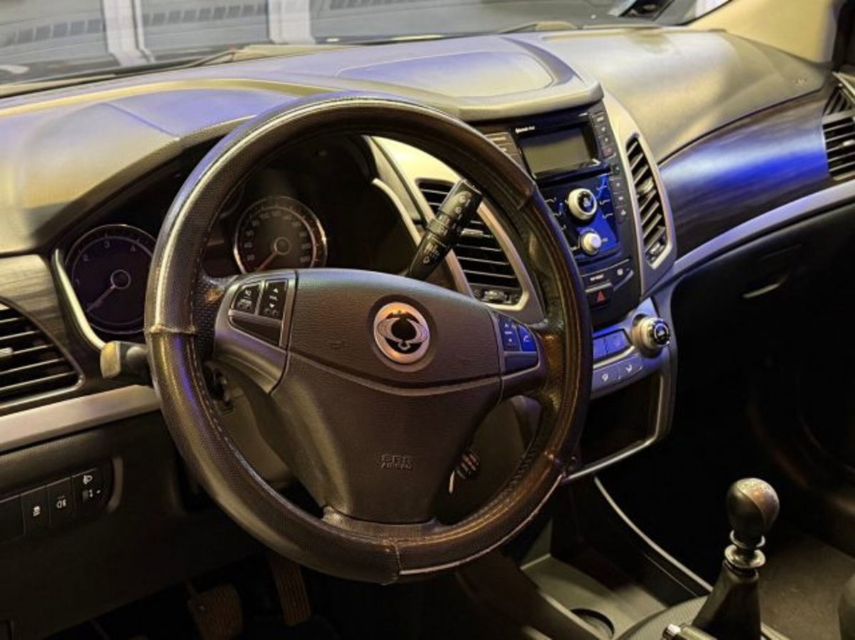 Ssangyong Korando 2.0 e-XDi 149 CV 2WD MT Plus (11)