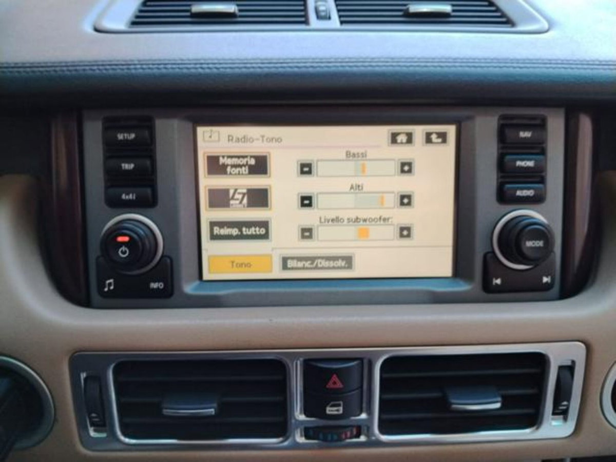 Land Rover Range Rover 3.6 TDV8 Vogue (6)