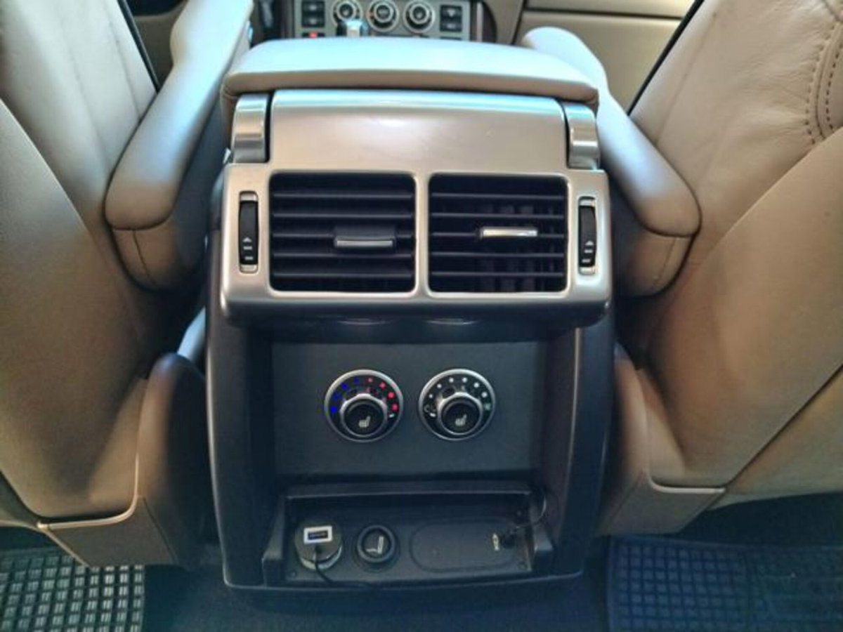 Land Rover Range Rover 3.6 TDV8 Vogue (4)
