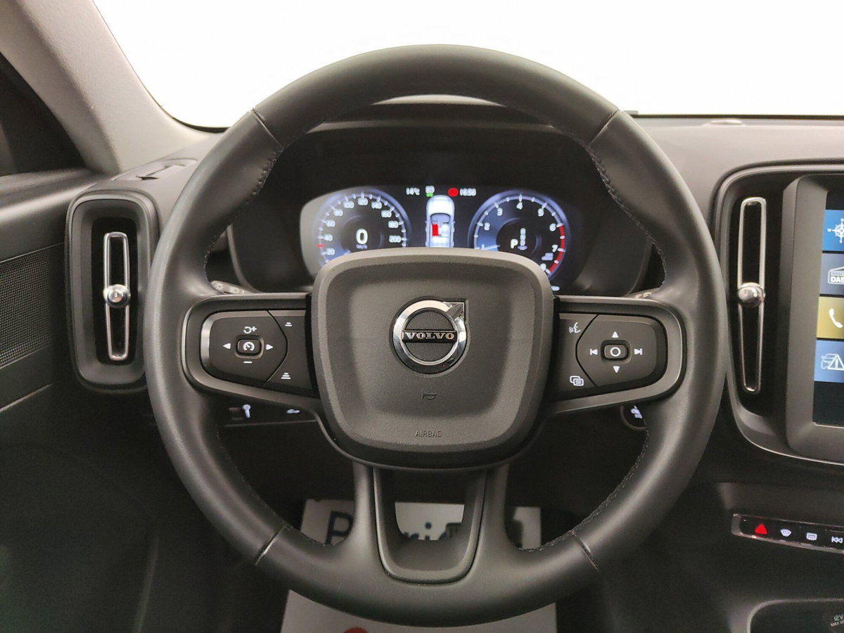 Volvo XC40 T2 automatico Core (16)