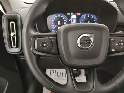 Volvo XC40 T2 automatico Core (18)