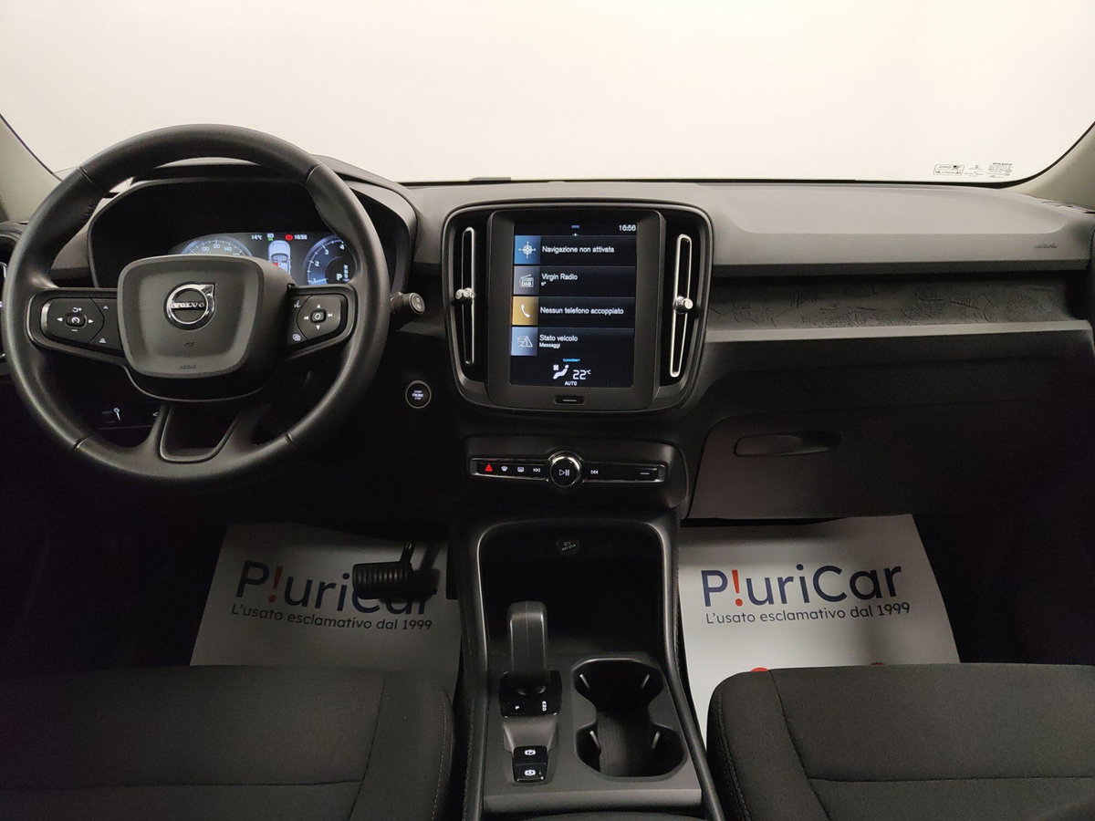 Volvo XC40 T2 automatico Core (3)