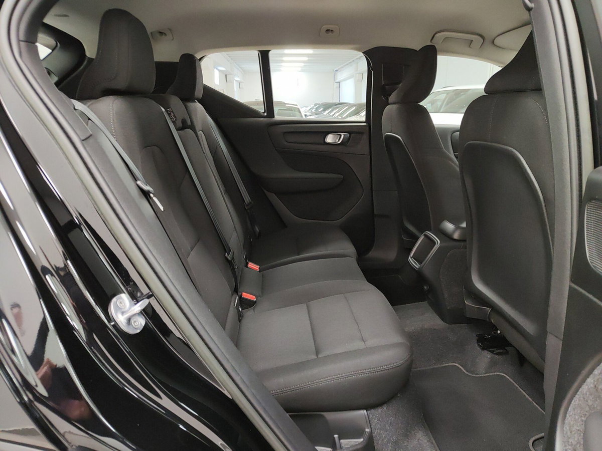 Volvo XC40 T2 automatico Core (7)