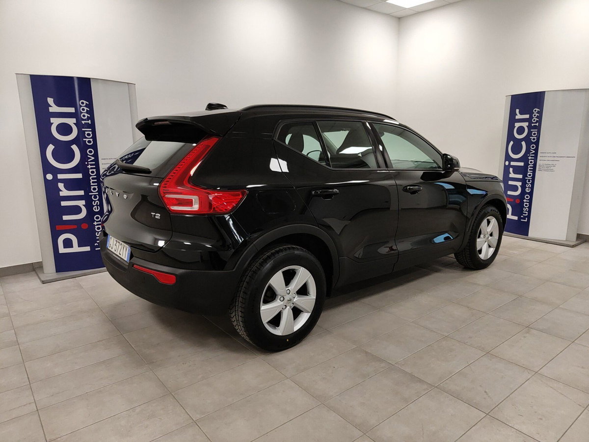 Volvo XC40 T2 automatico Core (8)