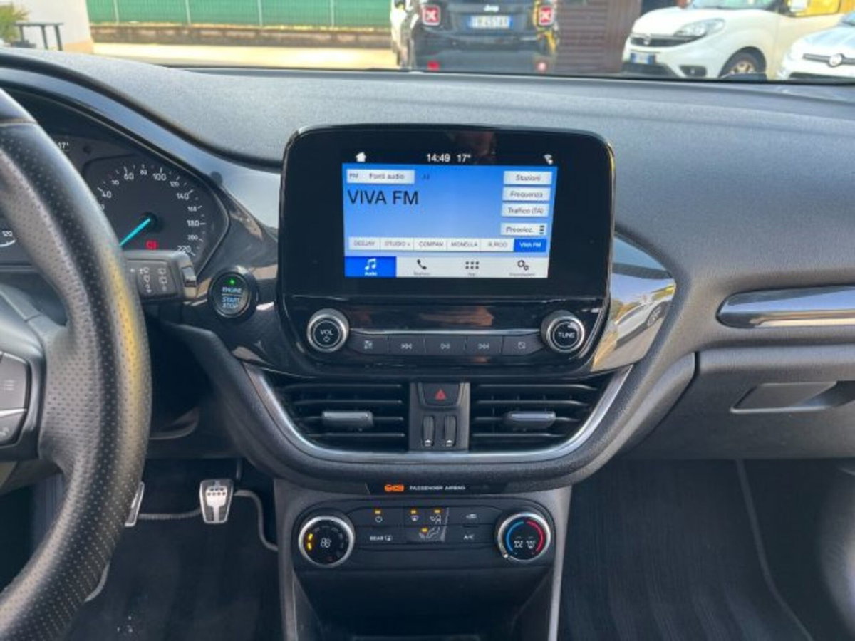 Ford Fiesta 1.0 EcoBoost 125CV 5 porte ST-Line (2)