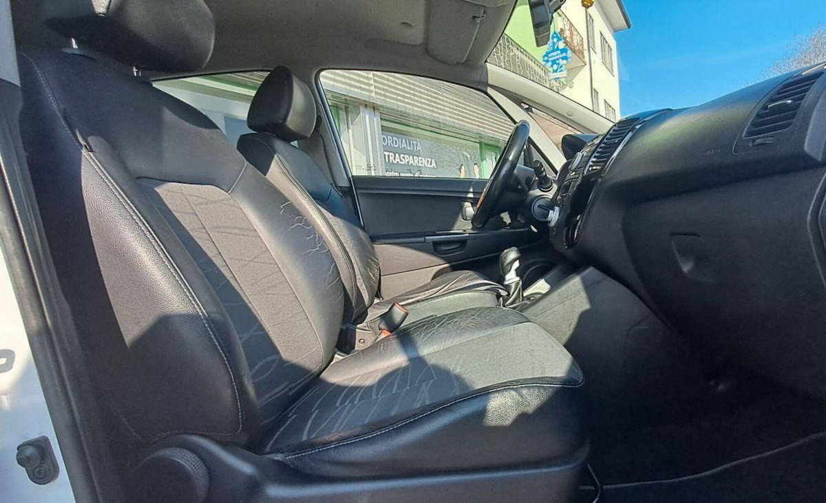 Kia Venga 1.6 CRDi VGT TX (6)
